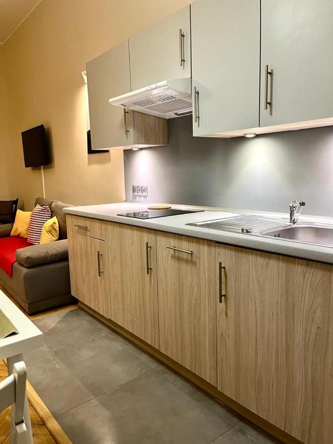 Cheerful Corner Apartment *